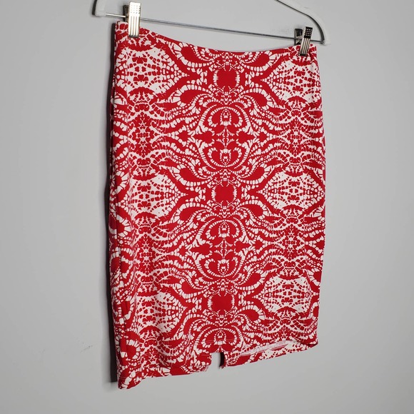 TART Red White Printed Back Zip Stretch Pencil Skirt Sz Small S - Picture 2 of 6